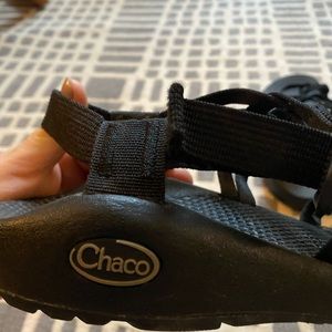 Double strap all black Chaco- EUC